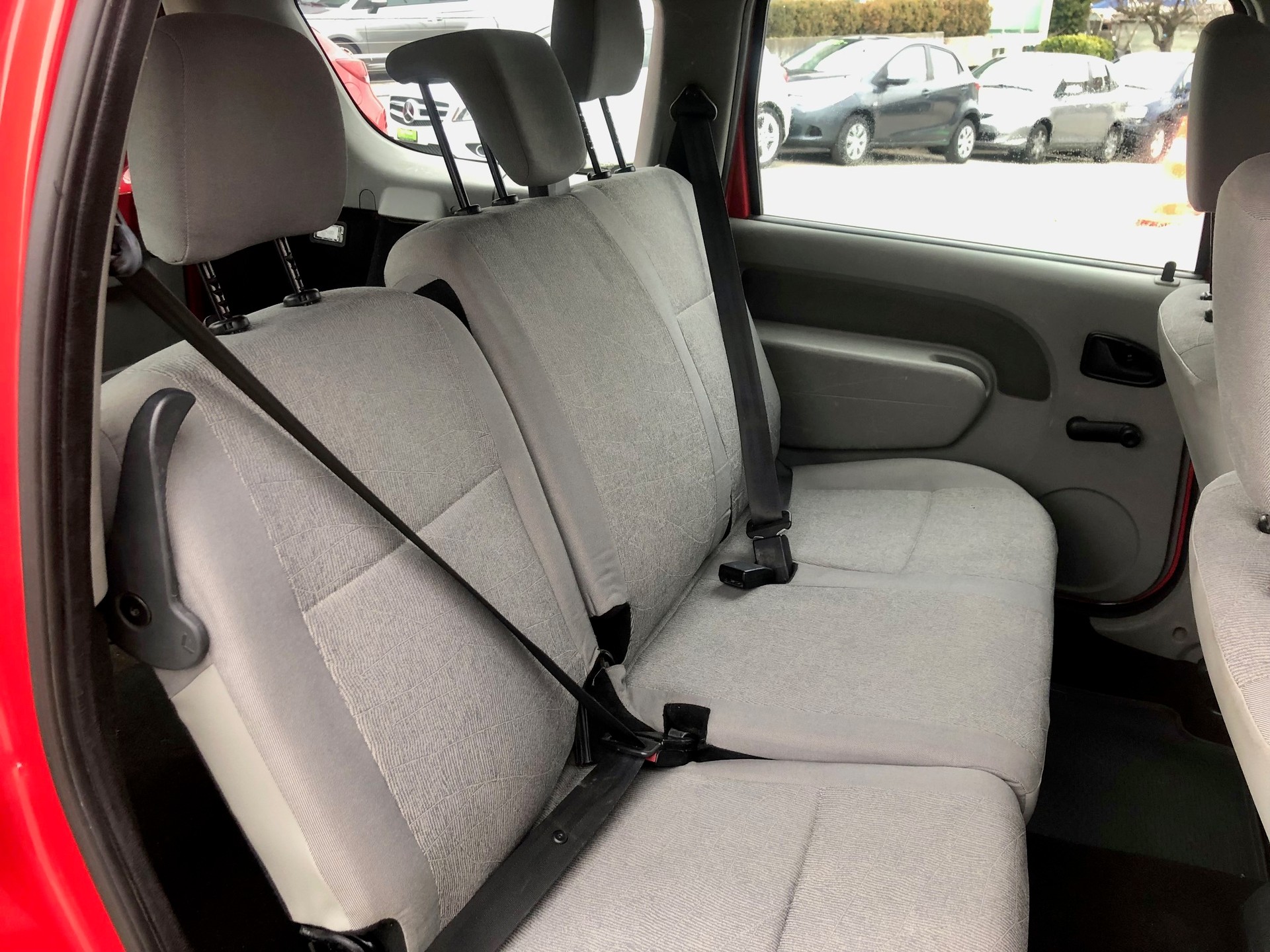 DACIA Logan 1.6 Ambiance-image-13