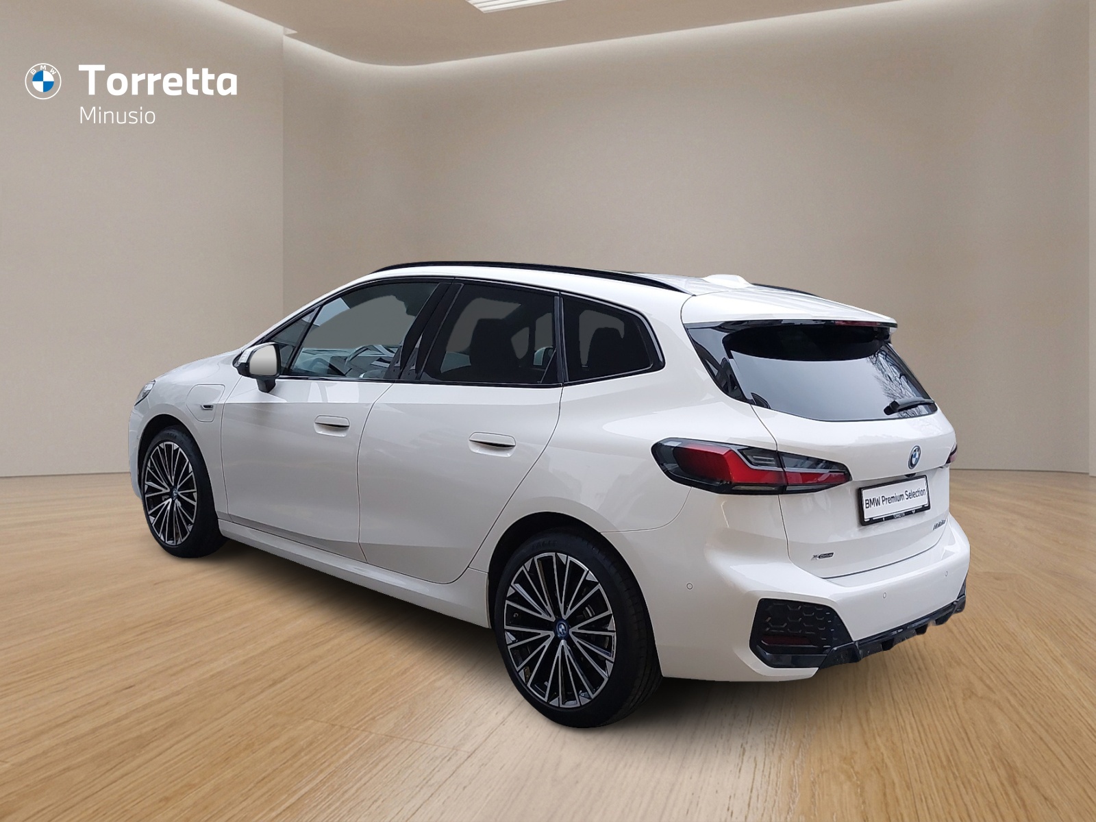 BMW 230e xDrive Active Tourer M Sport-showroom-element-2
