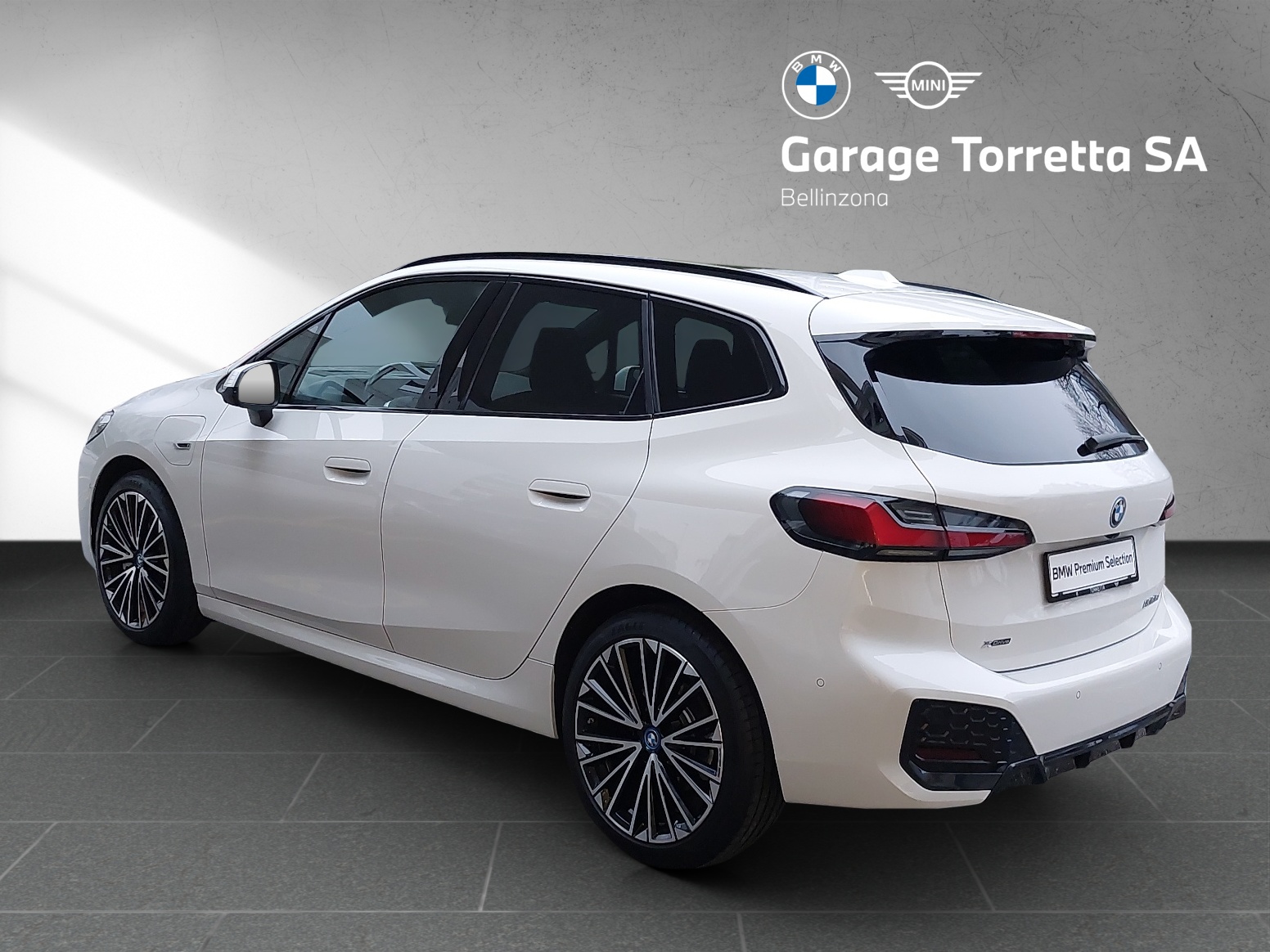 BMW 230e xDrive Active Tourer M Sport-image-3