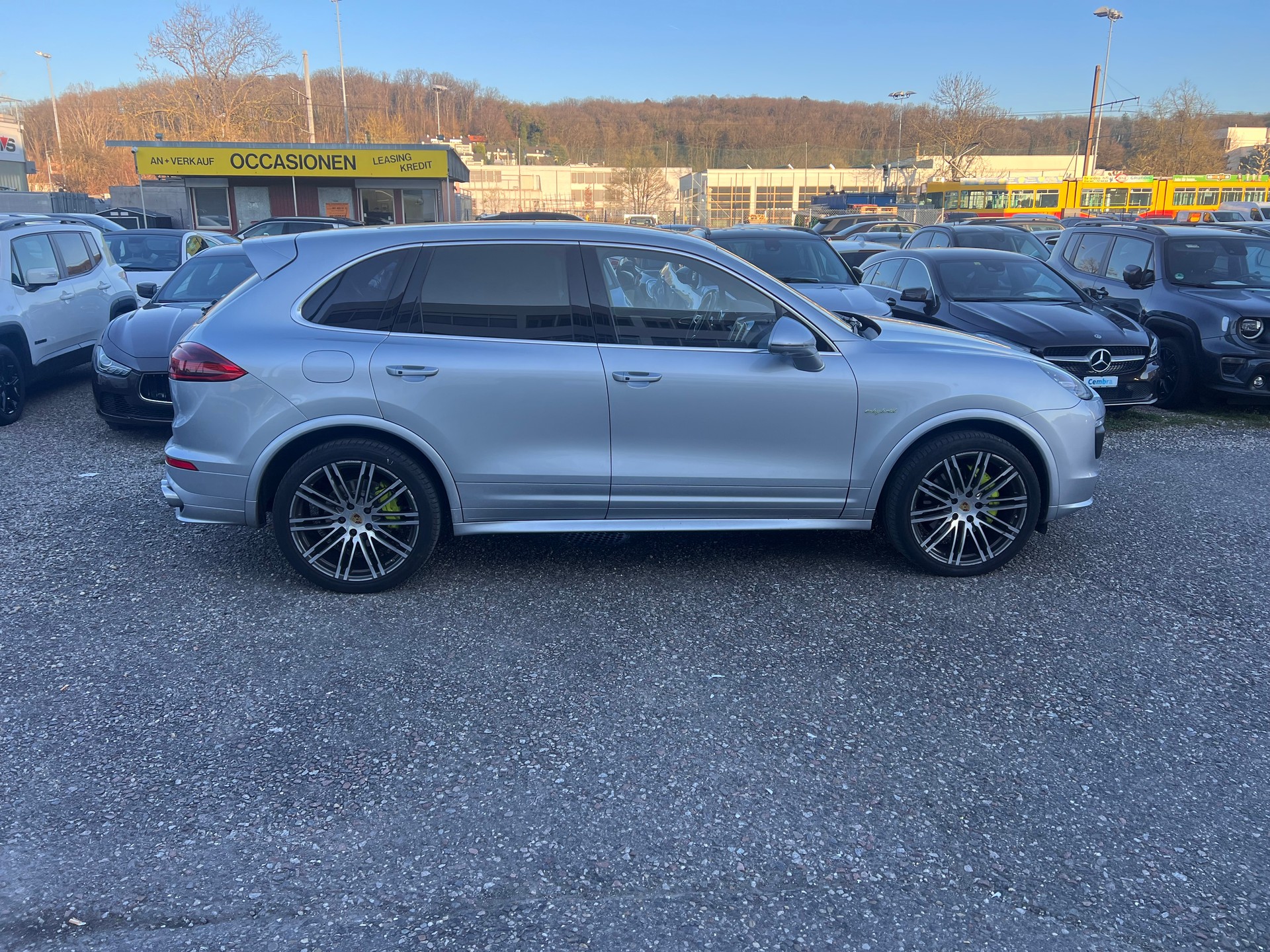 PORSCHE Cayenne S E-Hybrid Platinum Edition-image-6
