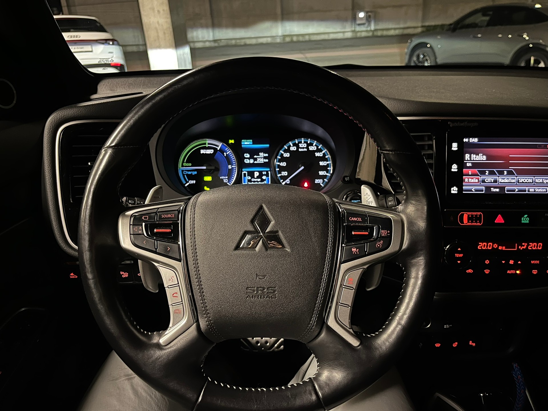 MITSUBISHI Outlander PHEV Diamond S-Edition-image-5