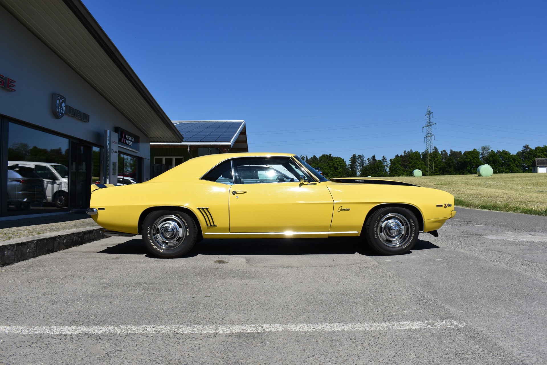 CHEVROLET Camaro Z/28 (Clone)-image-3