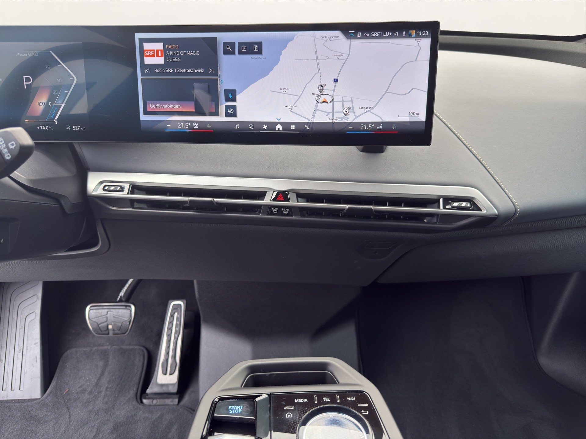BMW iX xDrive60 M Sport Pro-image-14