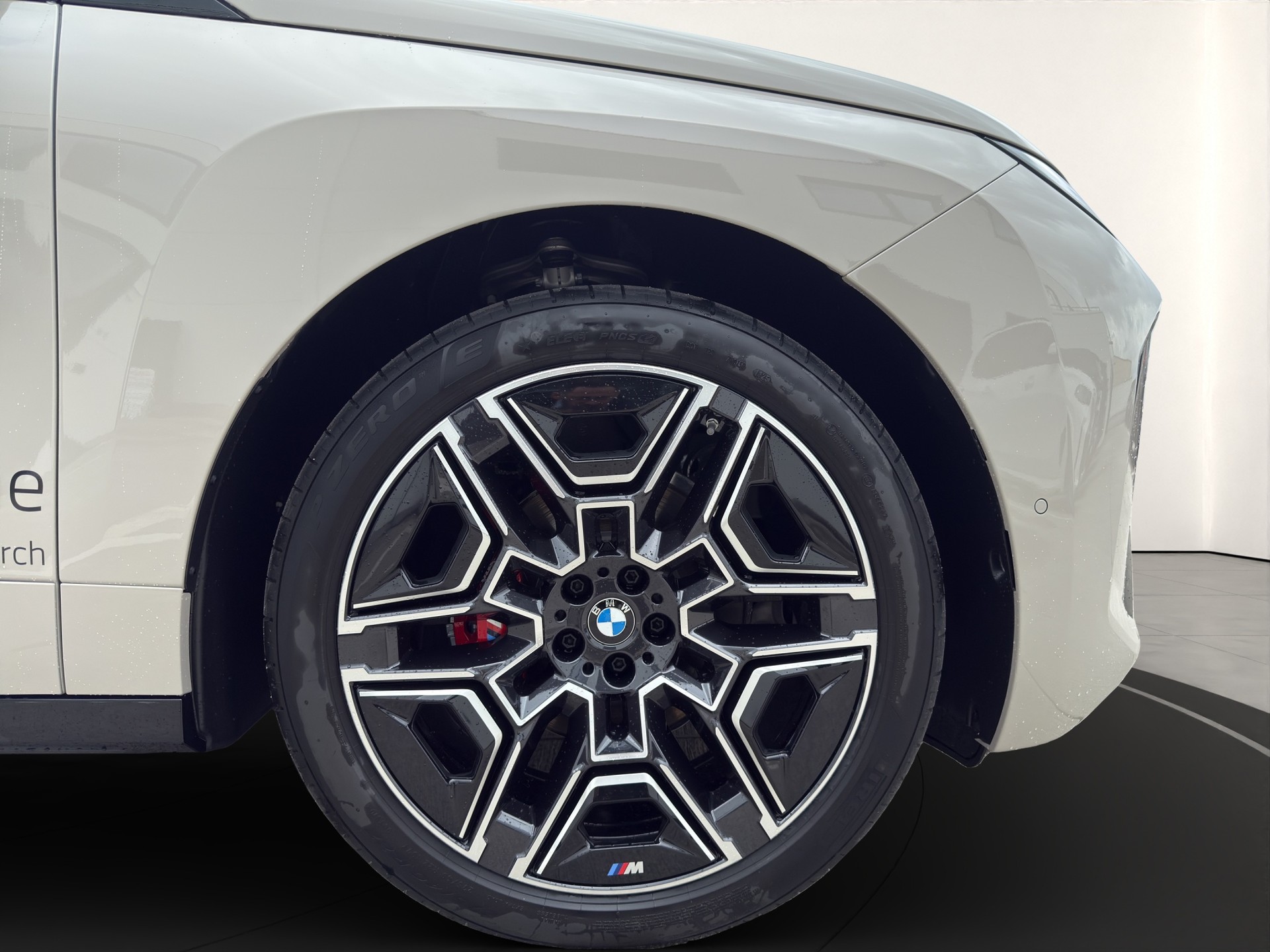 BMW iX xDrive60 M Sport Pro-image-6
