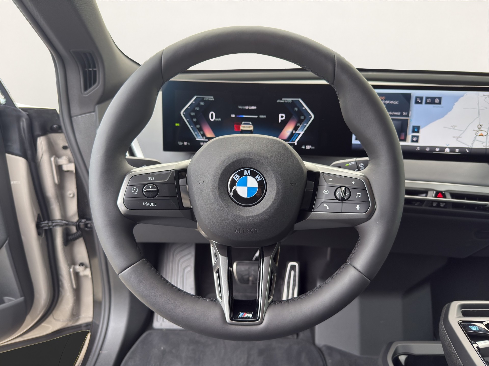 BMW iX xDrive60 M Sport Pro-image-10