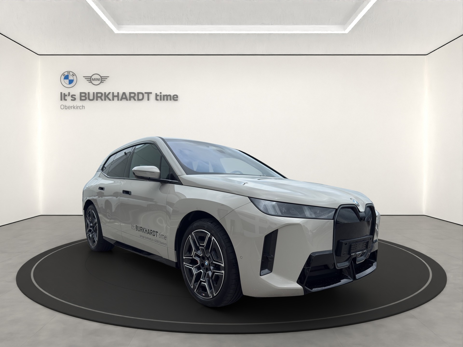 BMW iX xDrive60 M Sport Pro-image-7