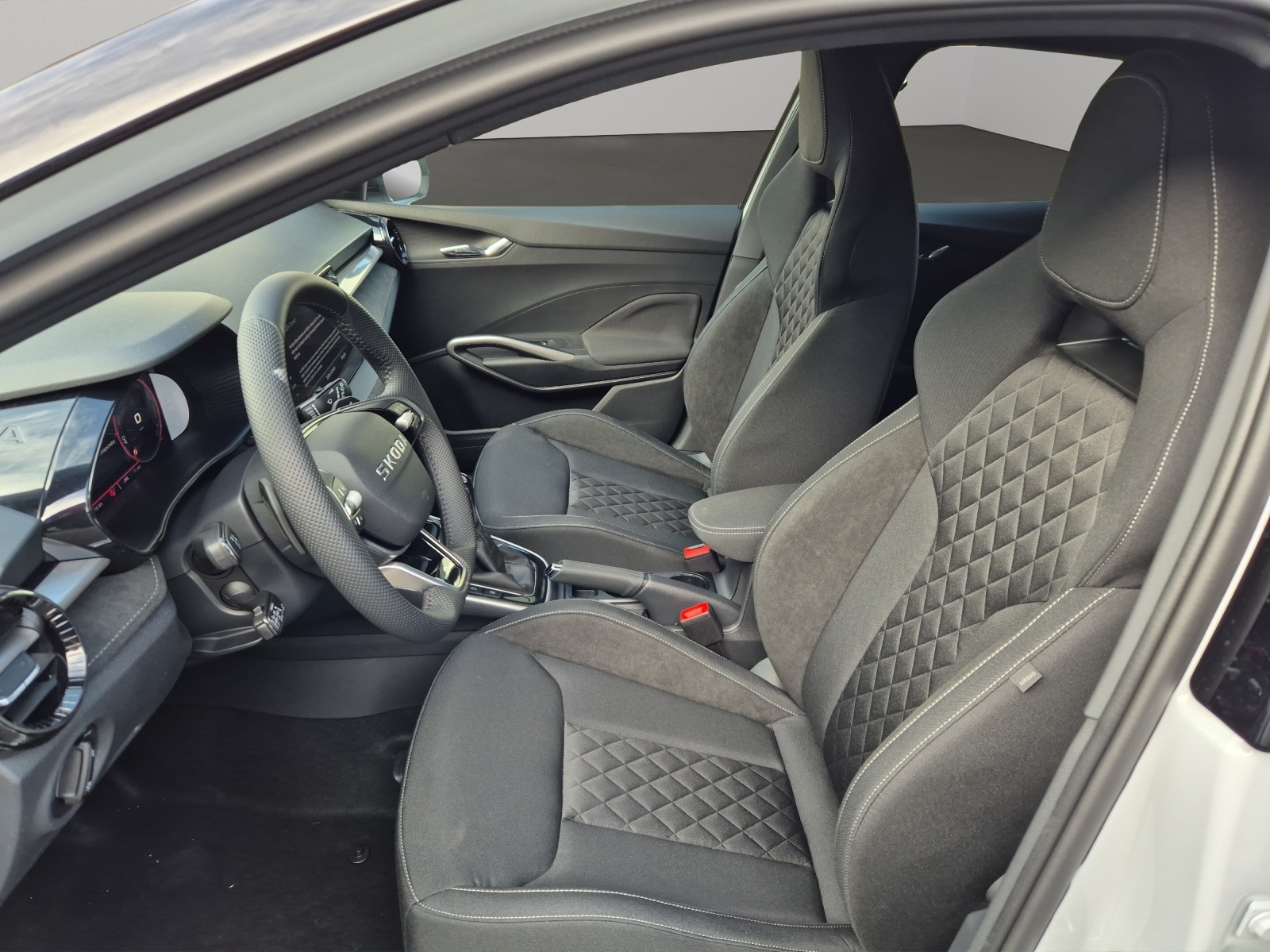 SKODA Fabia 1.0 TSI Monte Carlo DSG-image-5