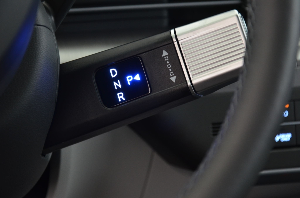 HYUNDAI Kona EV 65.4 kWh Prestige Ultra-image-23