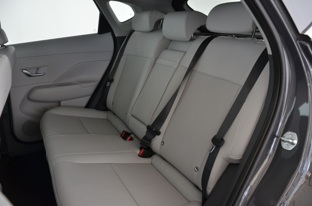 HYUNDAI Kona EV 65.4 kWh Prestige Ultra-image-13