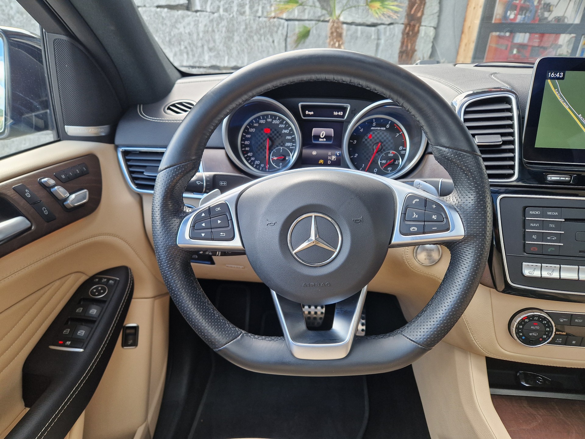 MERCEDES-BENZ GLE Coupé 43 AMG 4Matic 9G-Tronic-image-11
