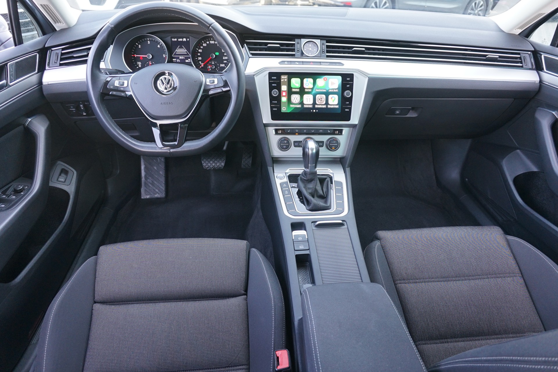 VW Passat 1.6 TDI Comfort-image-12