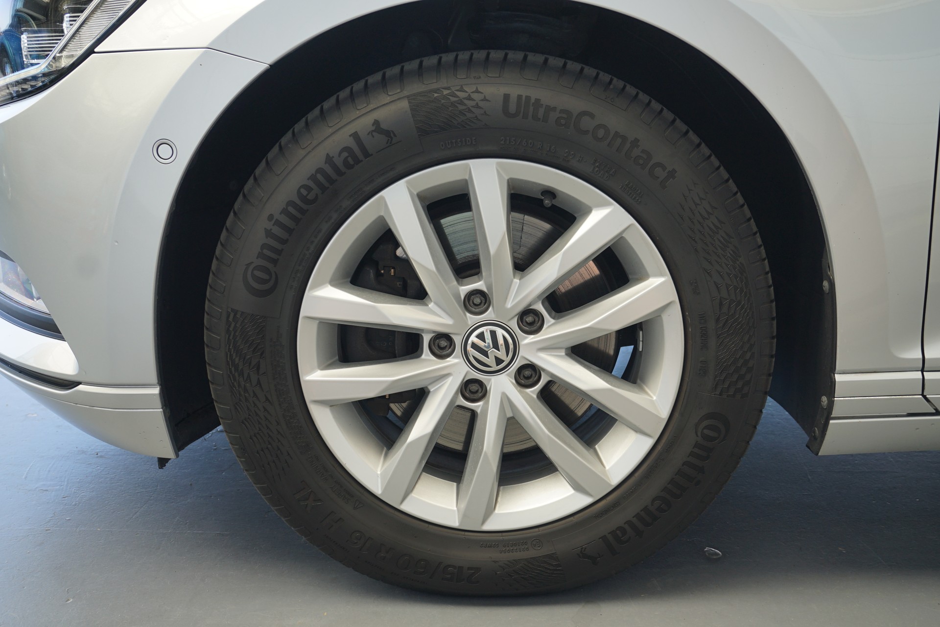 VW Passat 1.6 TDI Comfort-image-11