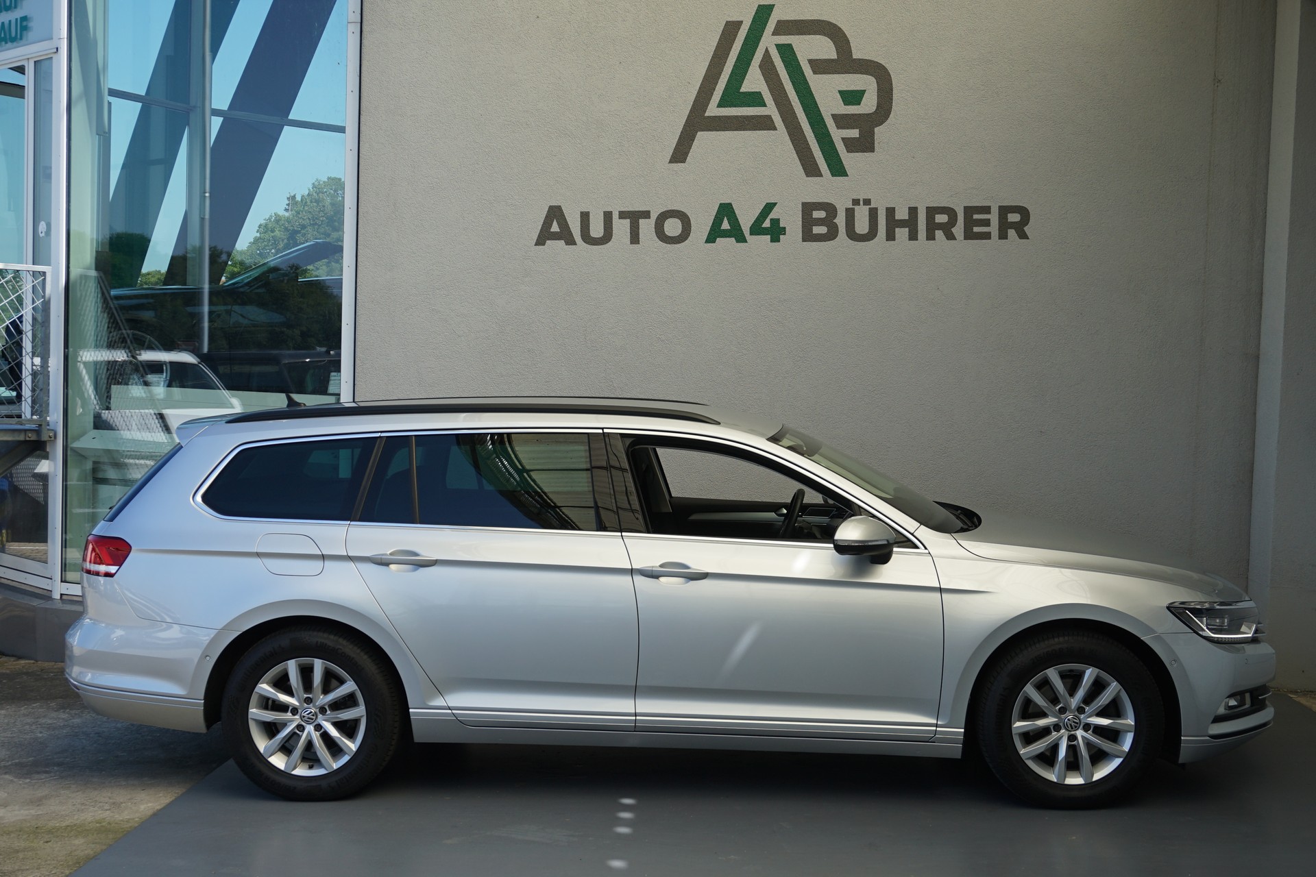 VW Passat 1.6 TDI Comfort-image-4