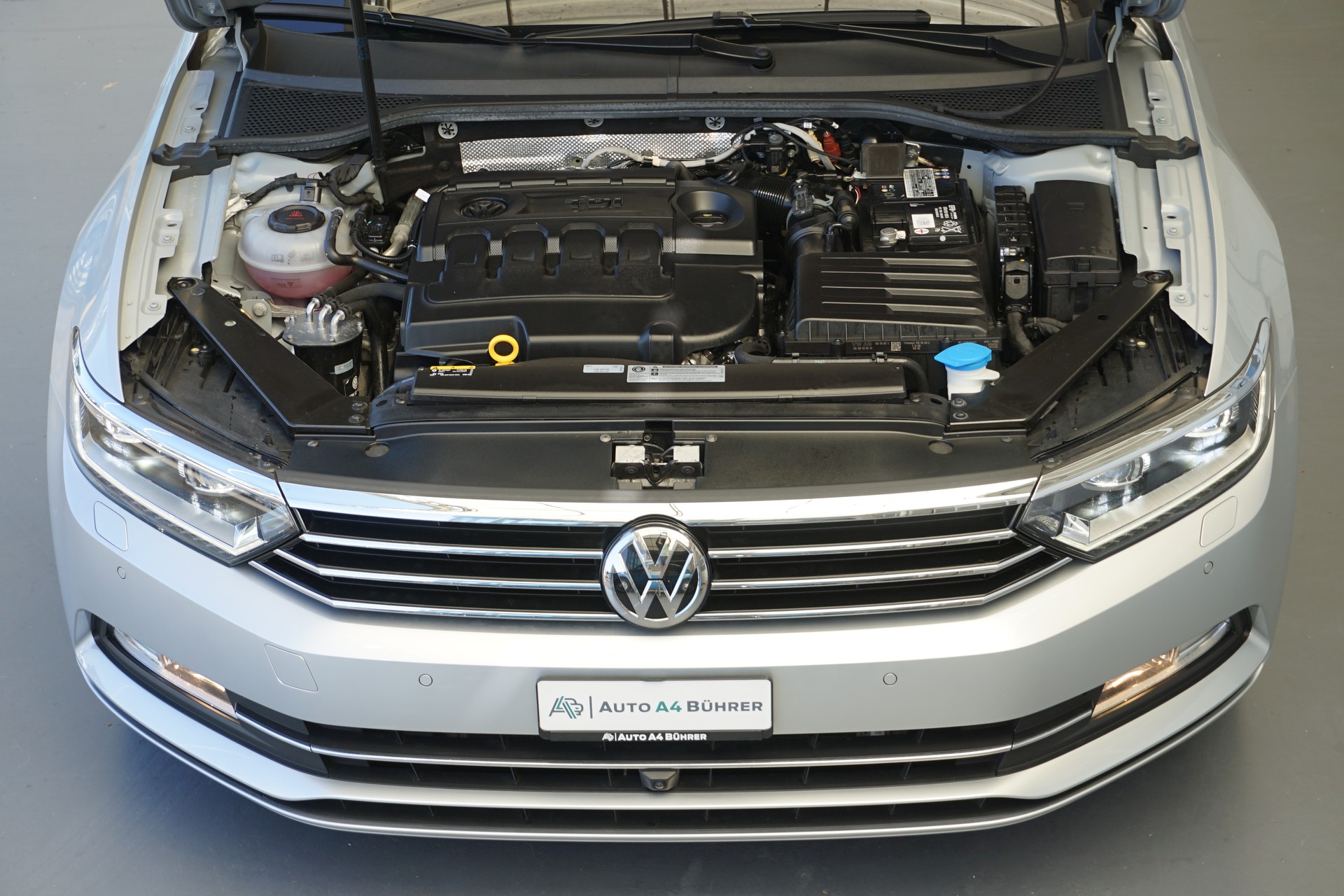 VW Passat 1.6 TDI Comfort-image-10