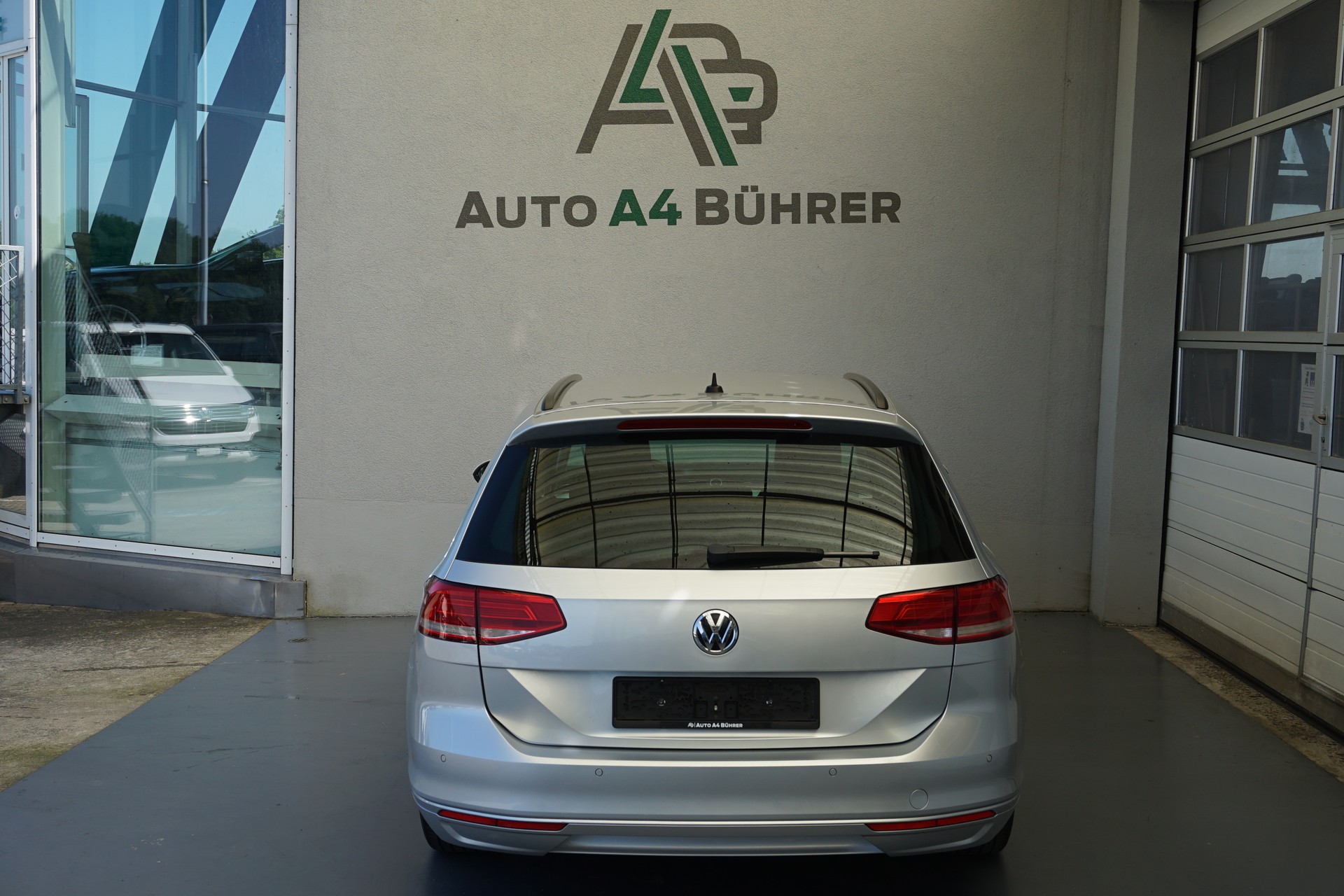 VW Passat 1.6 TDI Comfort-image-9