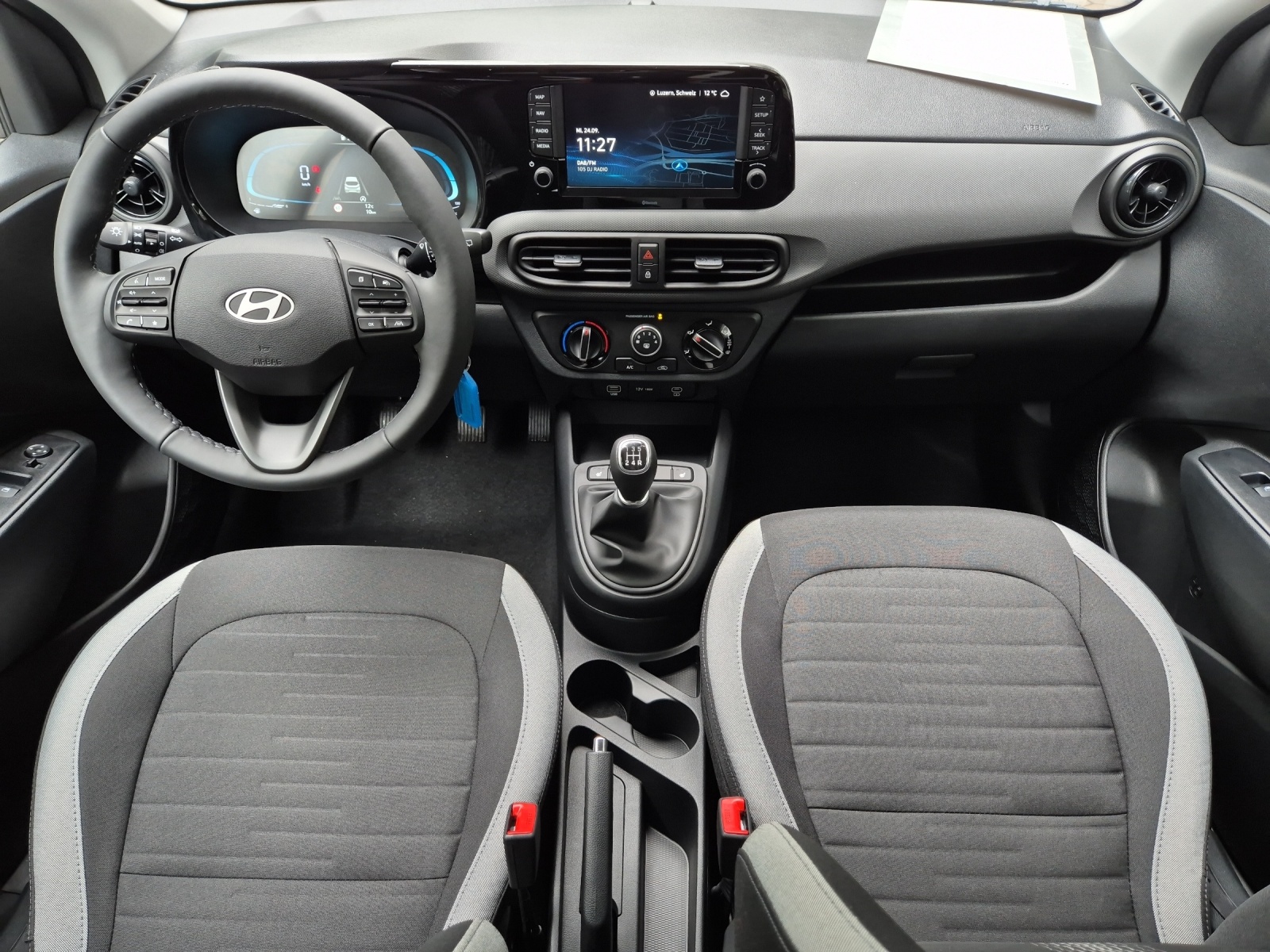 HYUNDAI i10 1.2 Amplia-image-7