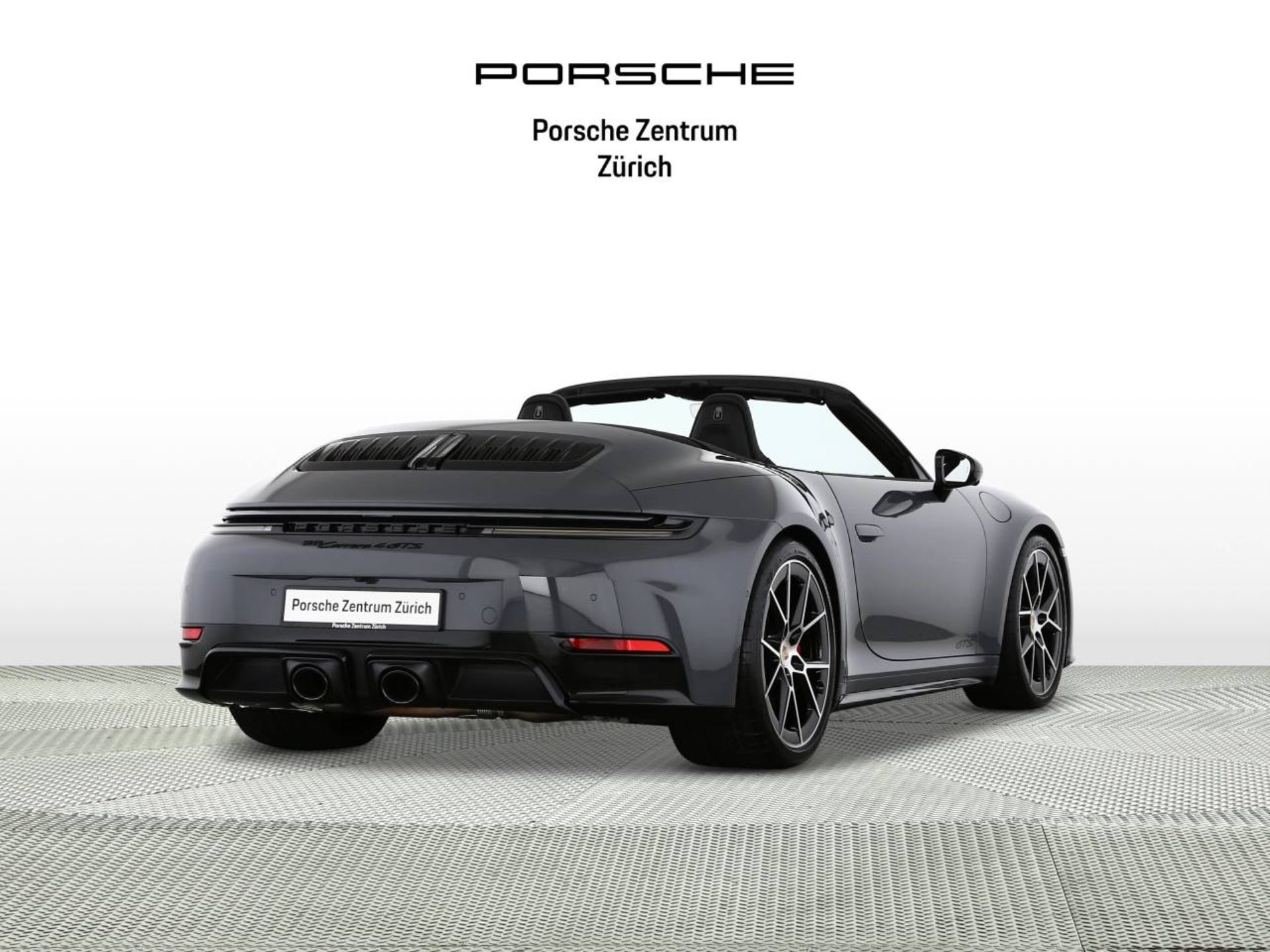 PORSCHE 911 Carrera 4 GTS Cabriolet-image-5