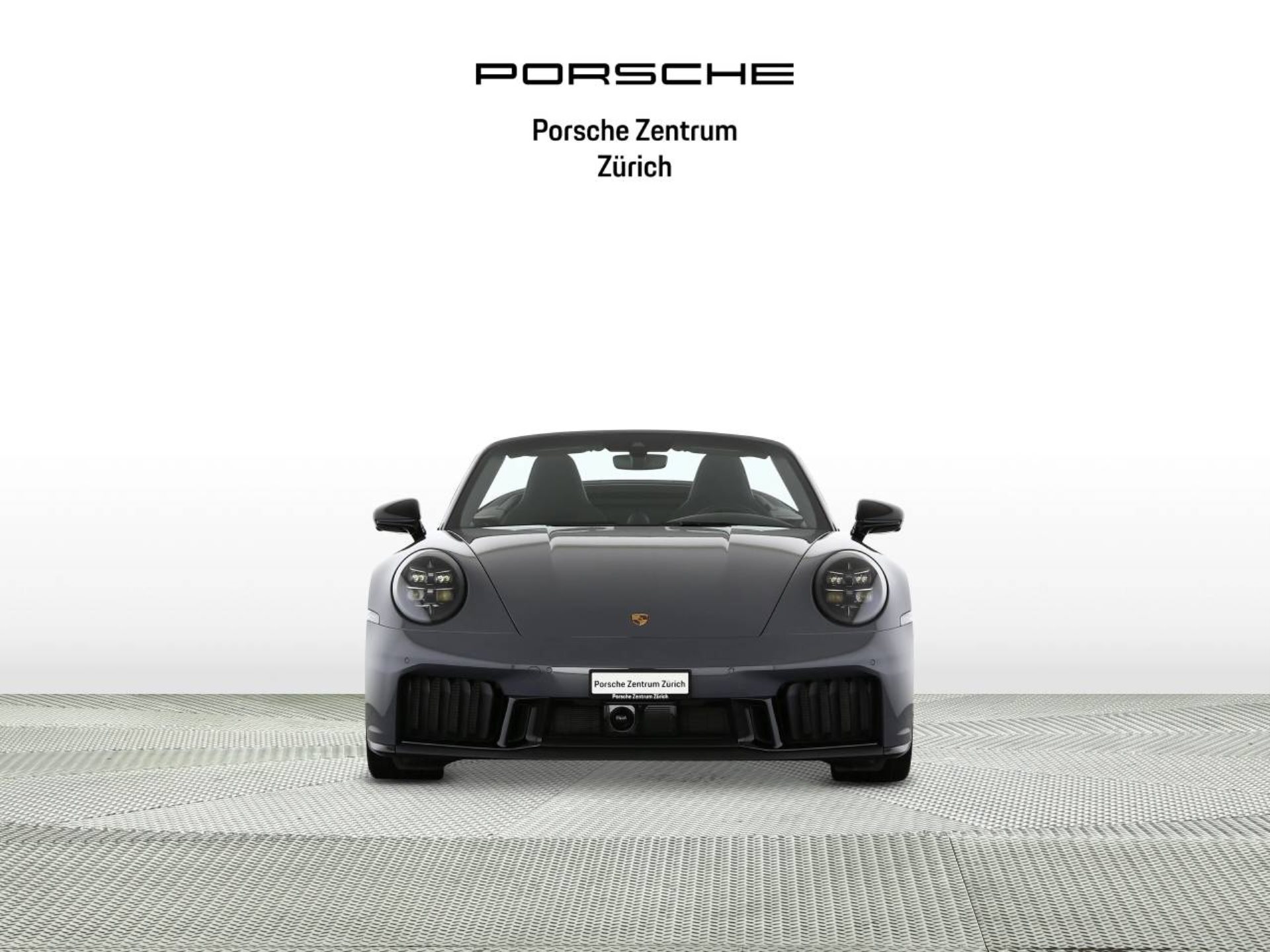 PORSCHE 911 Carrera 4 GTS Cabriolet-image-7