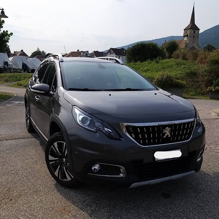 PEUGEOT 2008 1.2 PureTech Allure EAT6-image-1