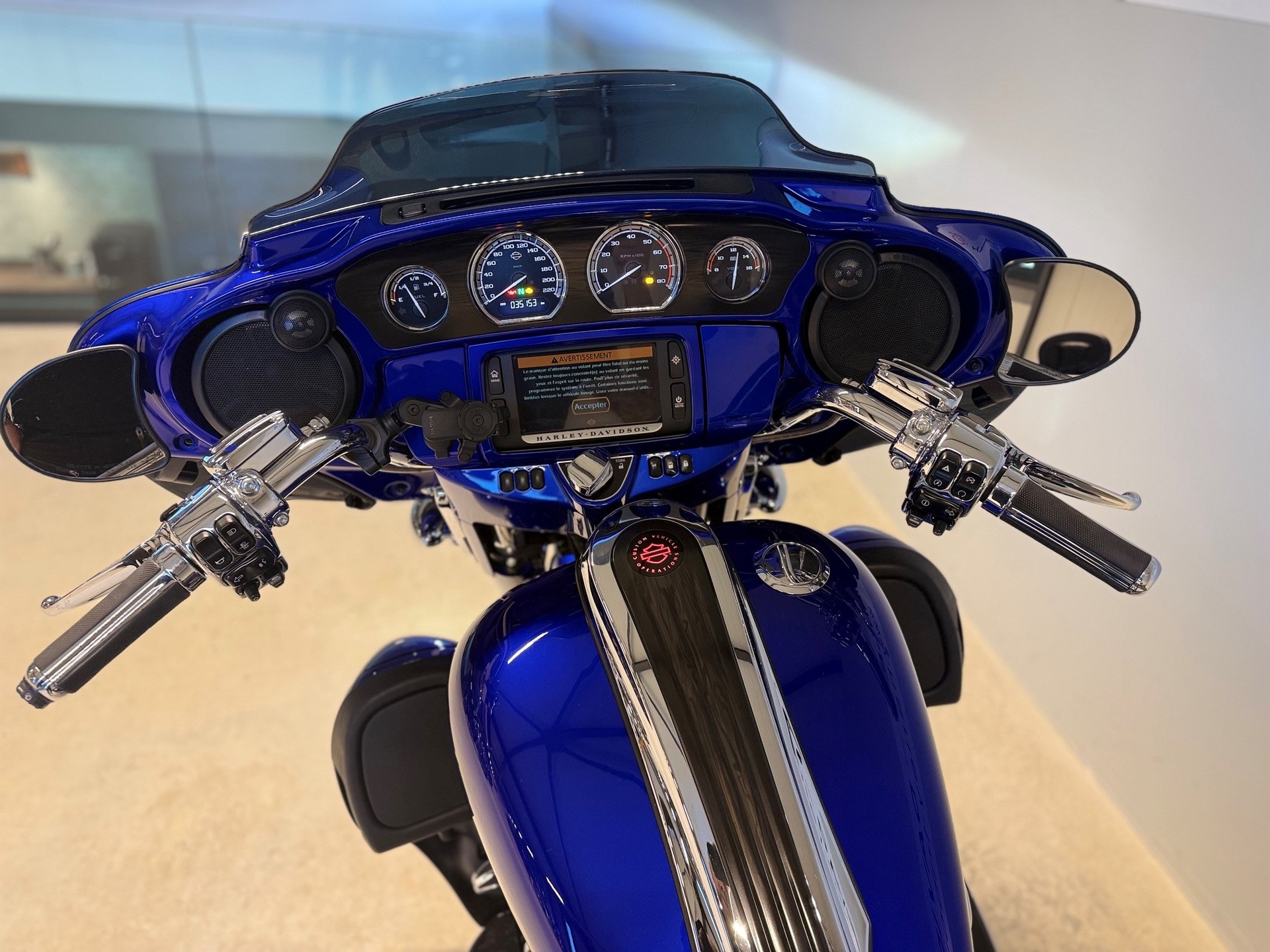 HARLEY-DAVIDSON FLHXSE Street Glide ABS CVO 114-showroom-element-2