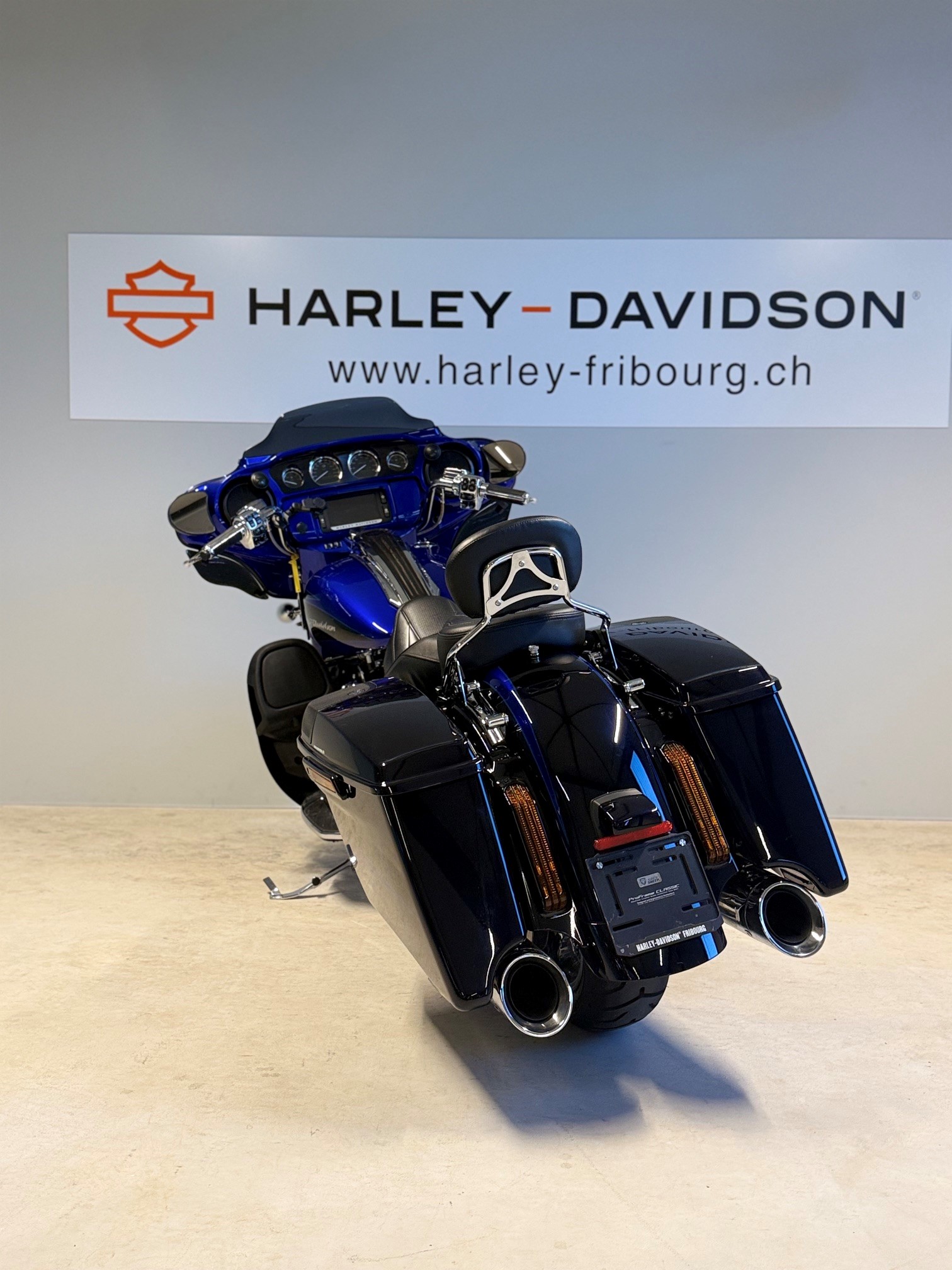 HARLEY-DAVIDSON FLHXSE Street Glide ABS CVO 114-showroom-element-1
