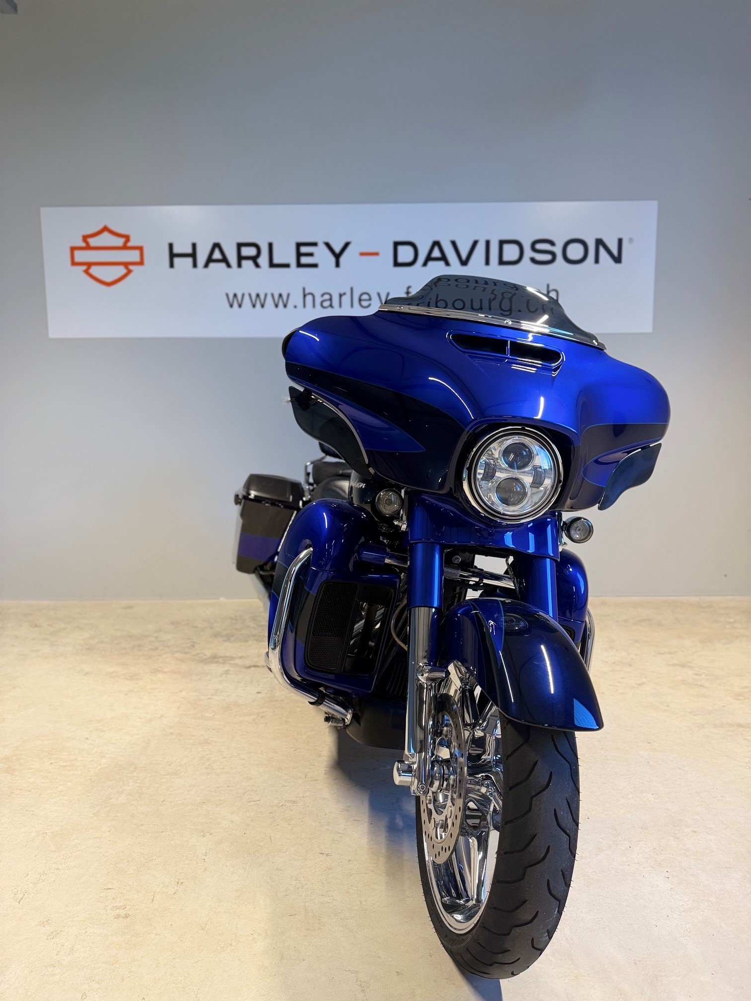 HARLEY-DAVIDSON FLHXSE Street Glide ABS CVO 114-showroom-element-3