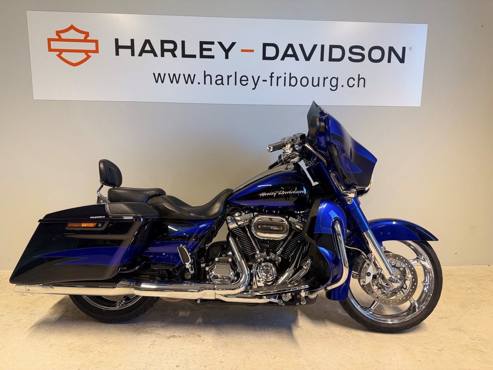 HARLEY-DAVIDSON FLHXSE Street Glide ABS CVO 114