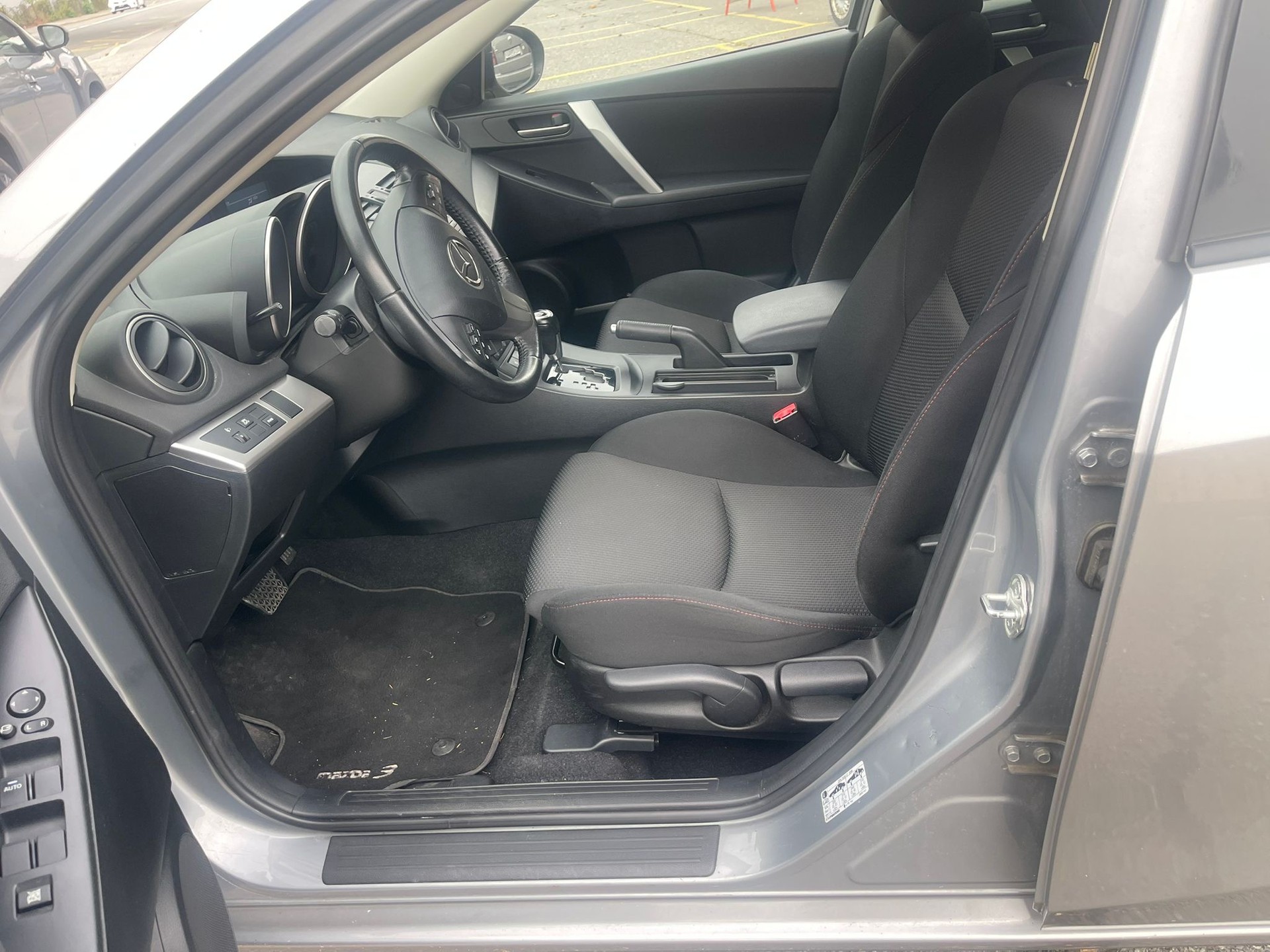 MITSUBISHI Outlander 2.4 16V Sport-image-13