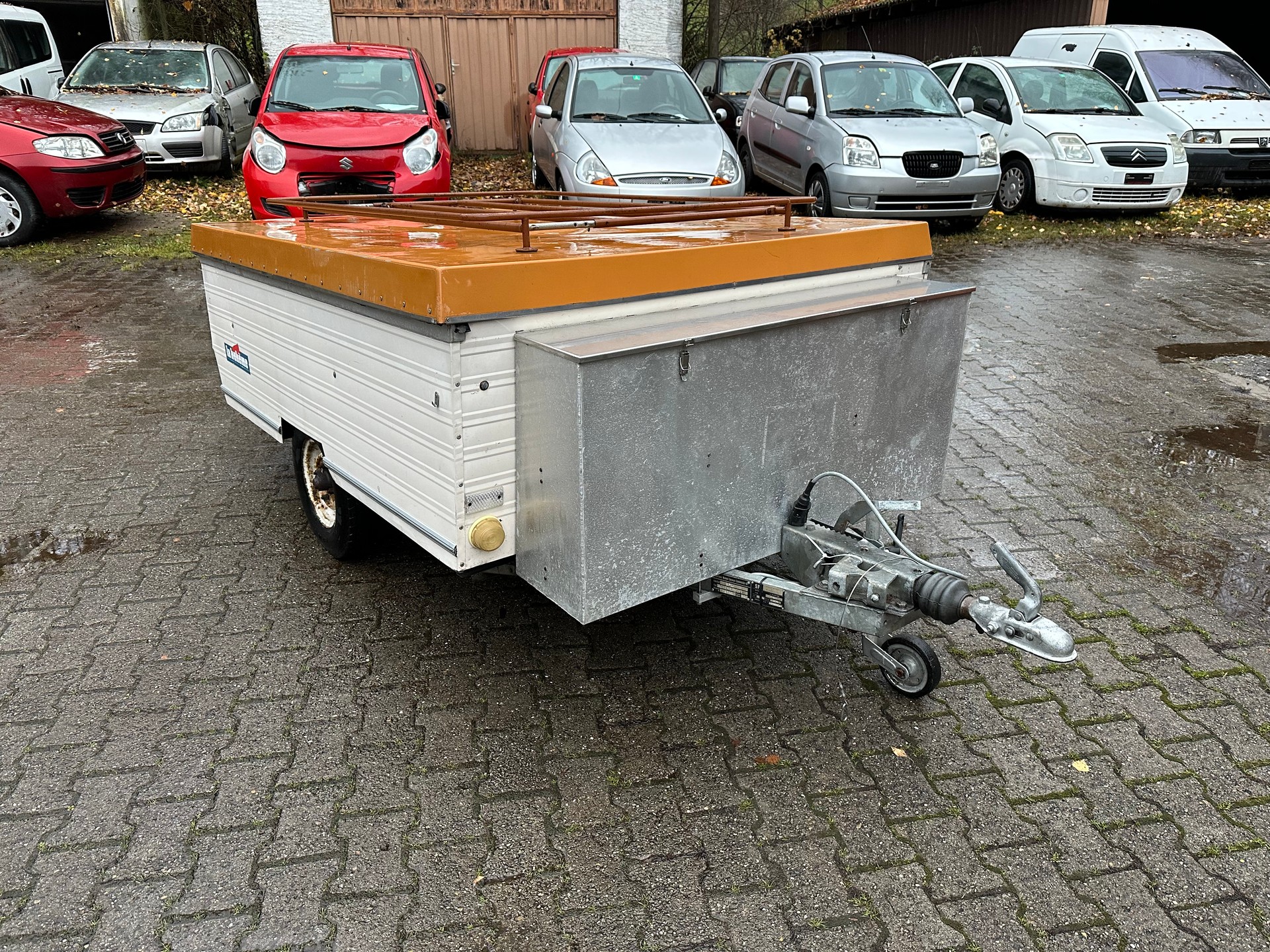 BÄCHLI Klappwohnanhänger-showroom-element-1