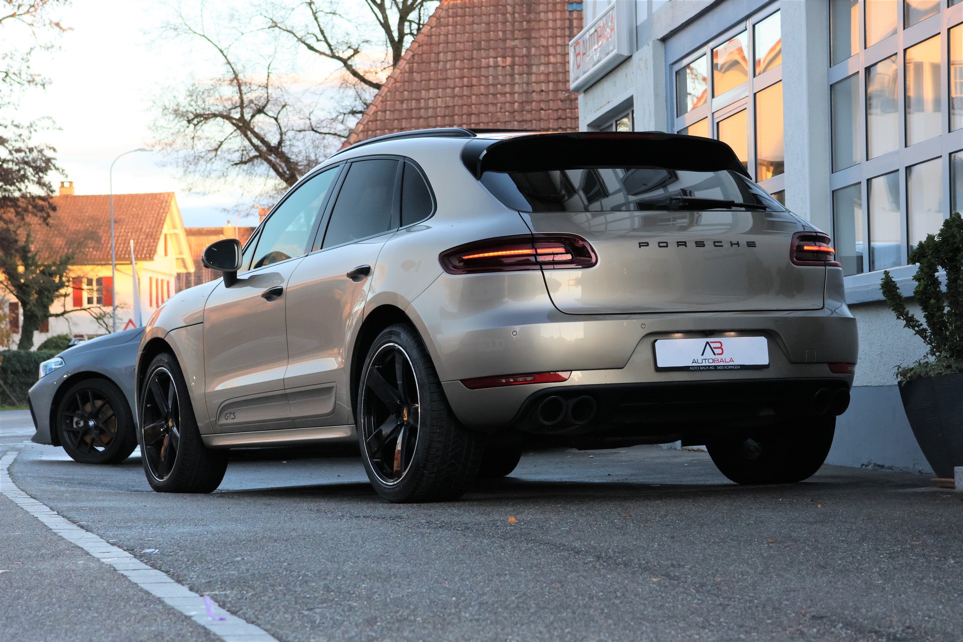 PORSCHE Macan GTS PDK (CH)-image-1