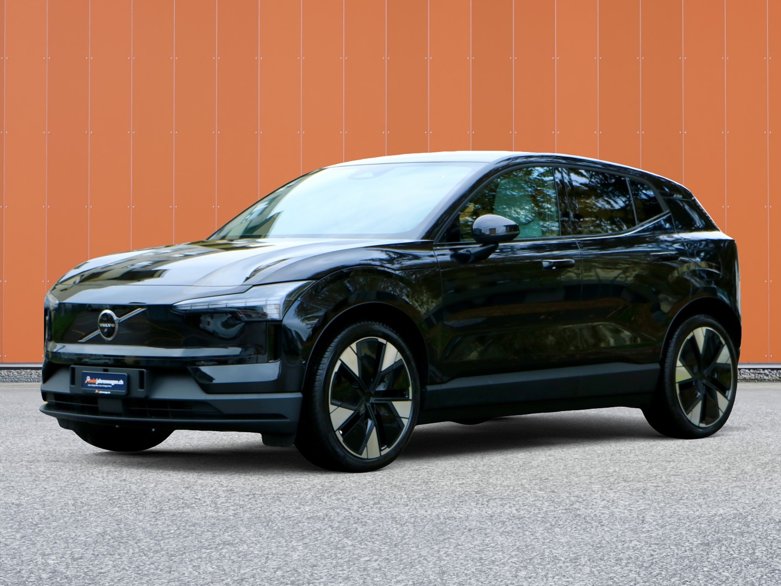 VOLVO EX30 E60 69kWh Twin Ultra-image-0
