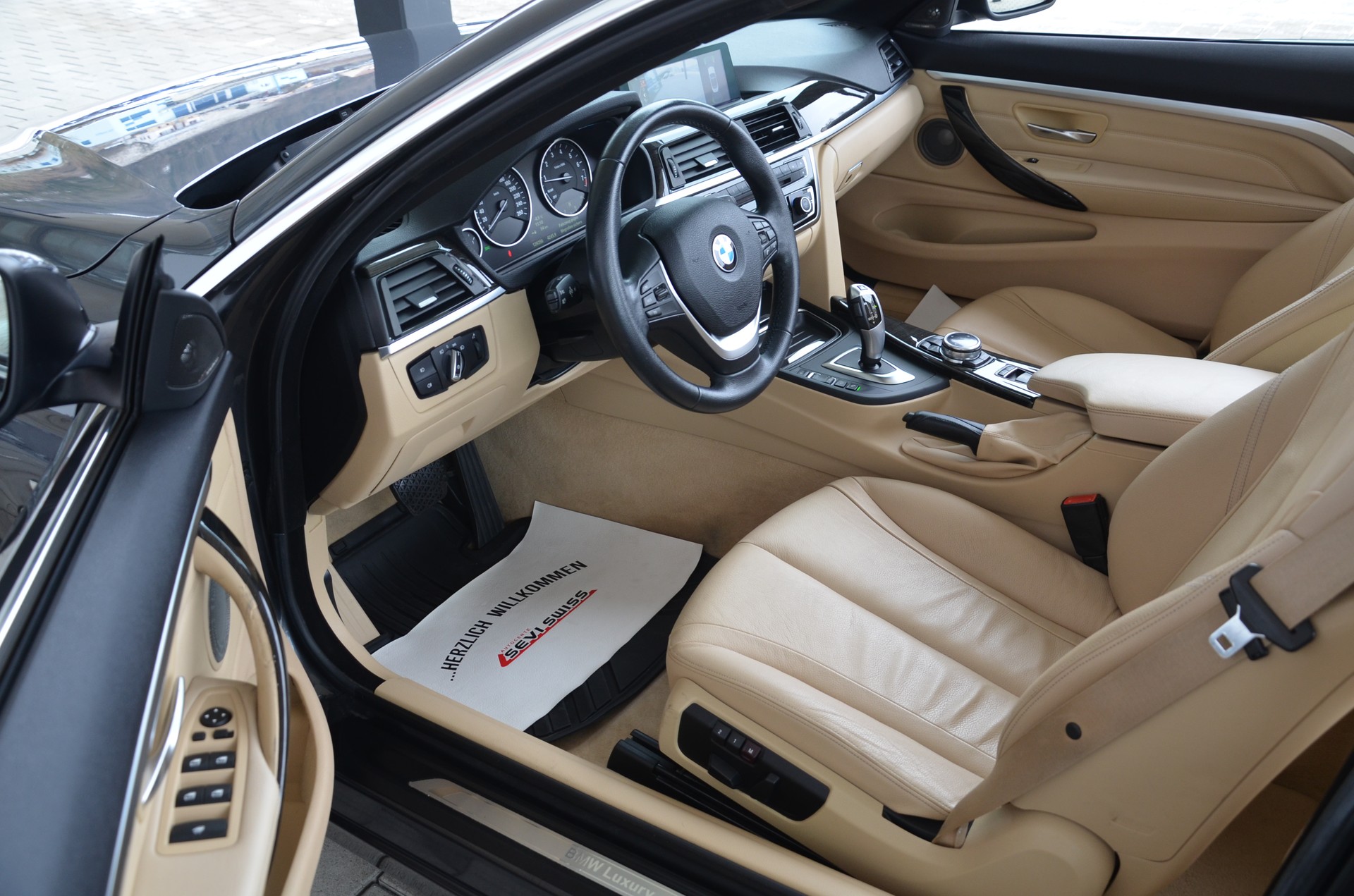 BMW 435i Cabriolet Luxury Line Steptronic-image-11