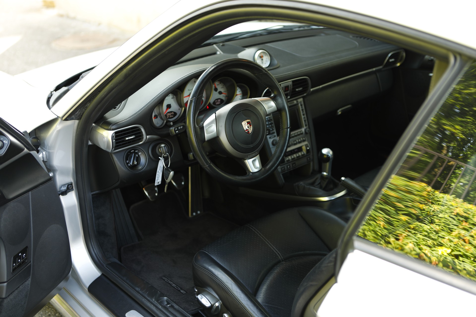 PORSCHE 911 Turbo boîte manuelle - freins céramique-image-12