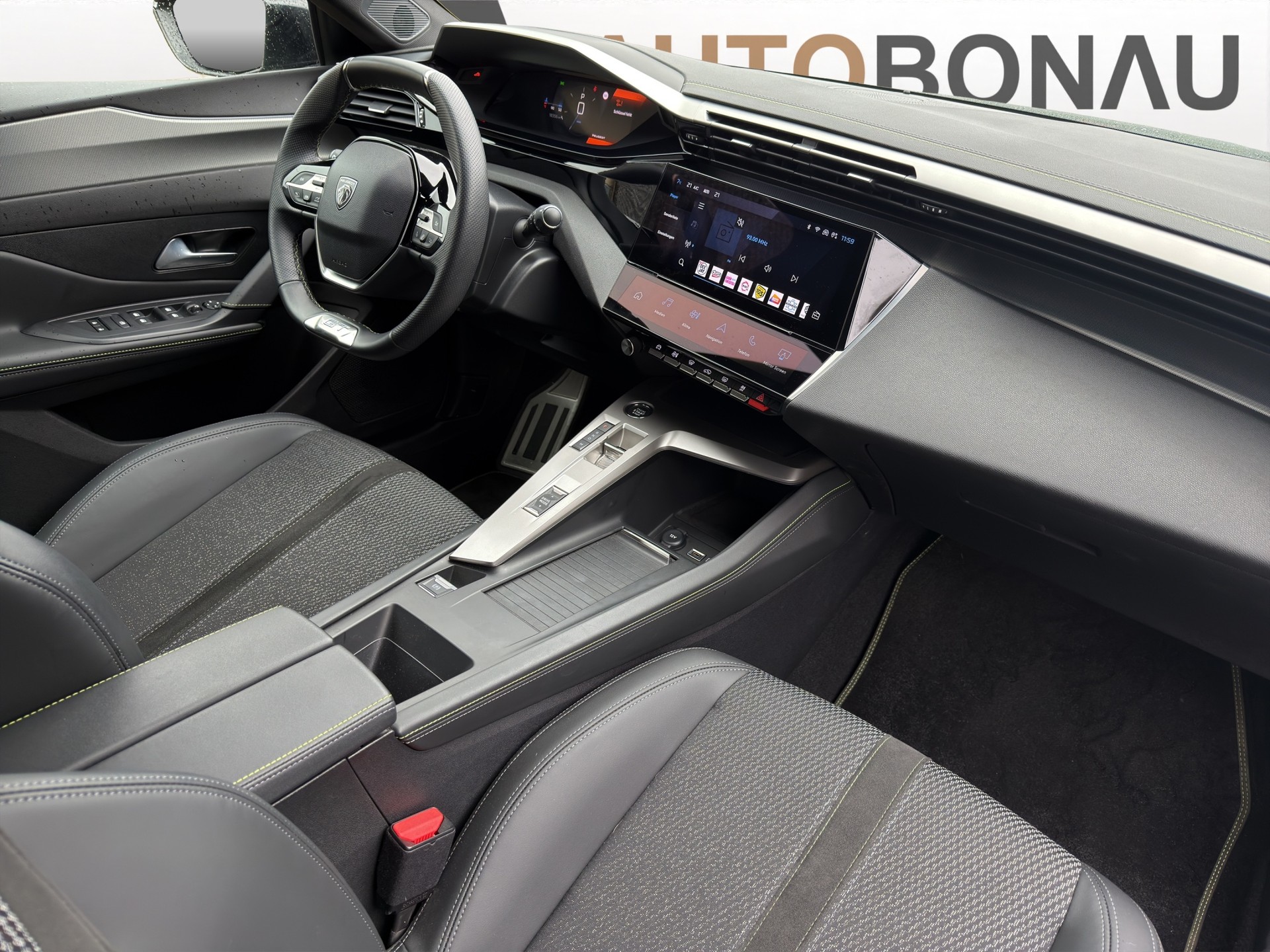 PEUGEOT 308 1.2 PureTech GT-image-10