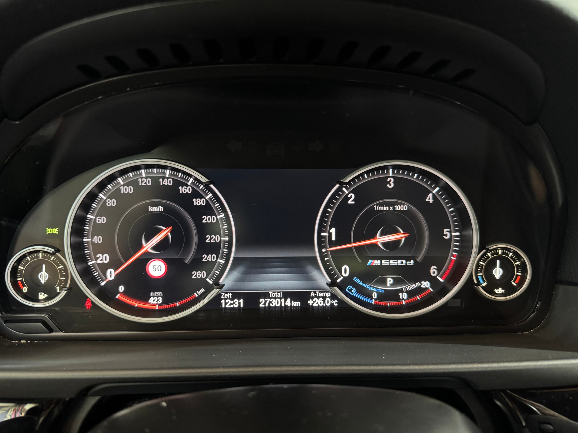 BMW M550d Touring xDrive Steptronic-image-14