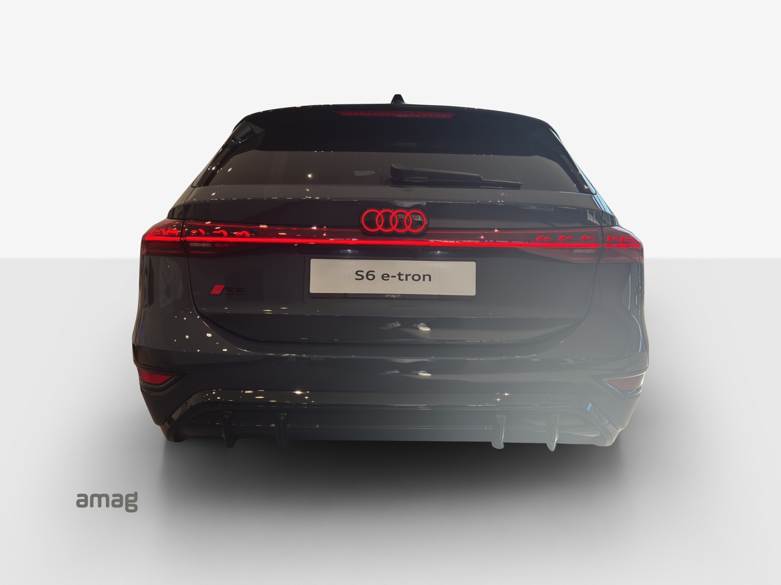AUDI S6 Avant e-tron quattro-image-3