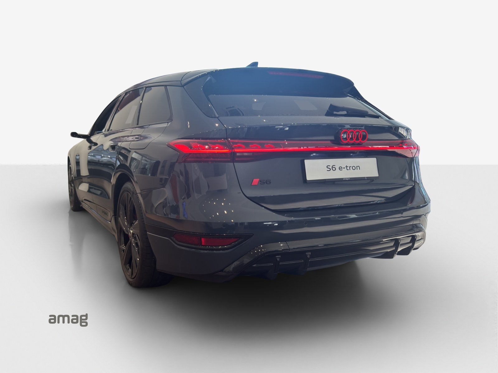 AUDI S6 Avant e-tron quattro-image-2