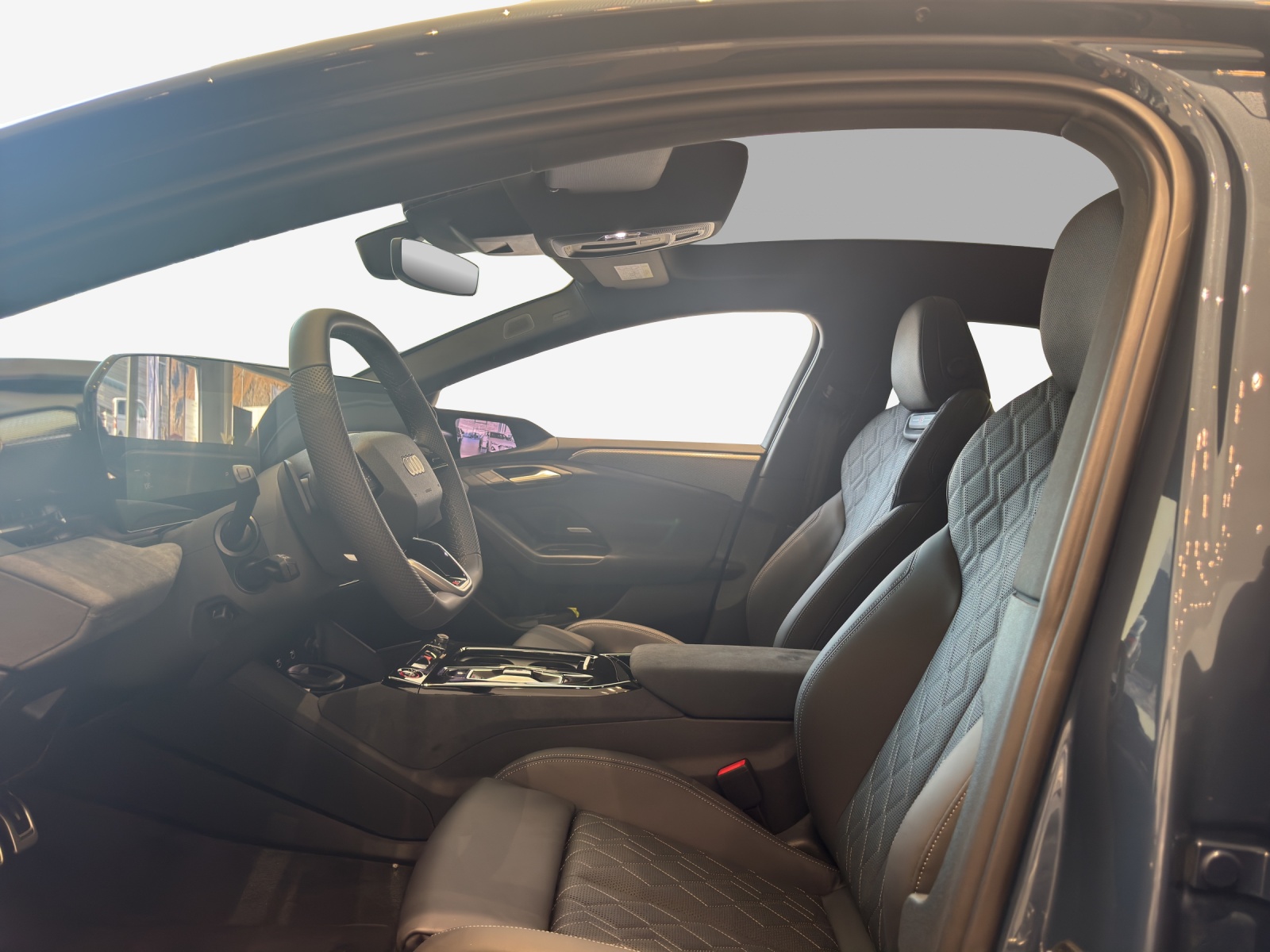 AUDI S6 Avant e-tron quattro-image-7