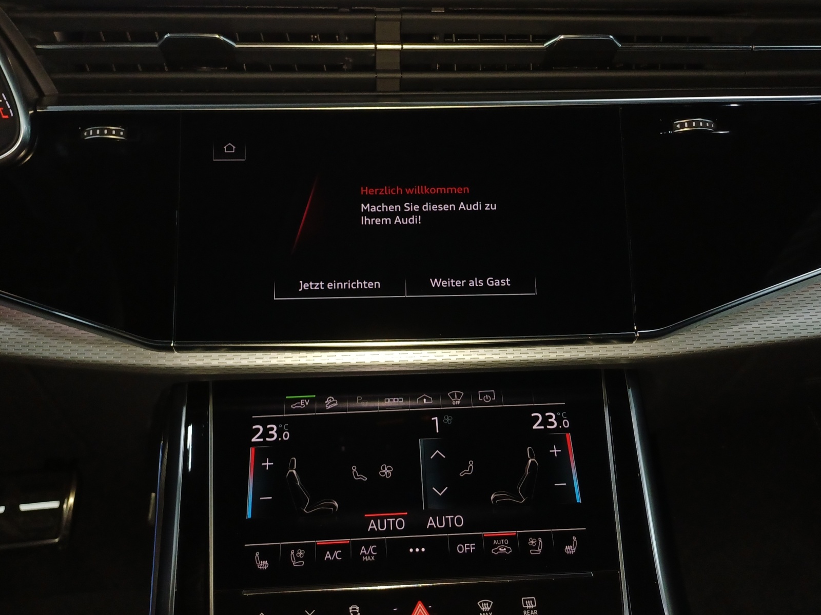 AUDI Q8 SUV TFSI e quattro 290 kW Attraction tiptronic-image-10
