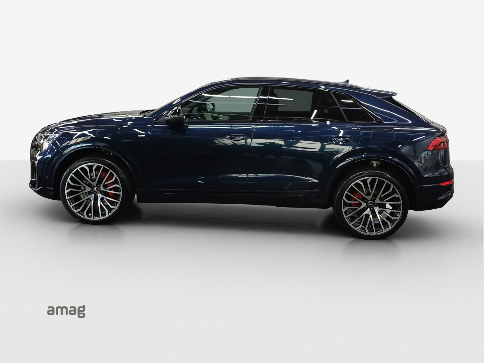 AUDI Q8 SUV TFSI e quattro 290 kW Attraction tiptronic-image-1