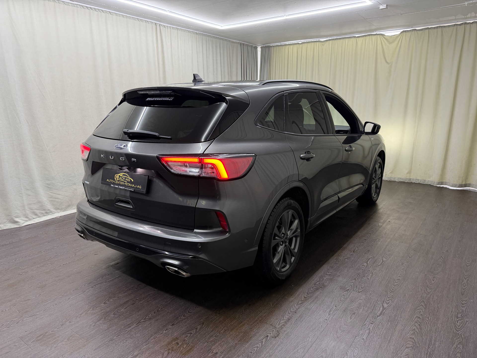 FORD Kuga 2.0 TDCi EcoBlue ST-Line X 4WD-image-3