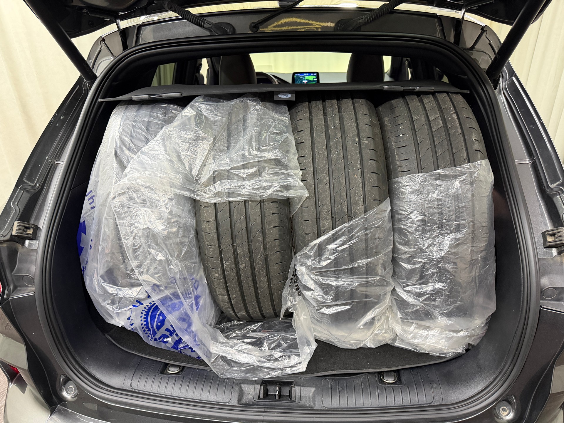 FORD Kuga 2.0 TDCi EcoBlue ST-Line X 4WD-image-15