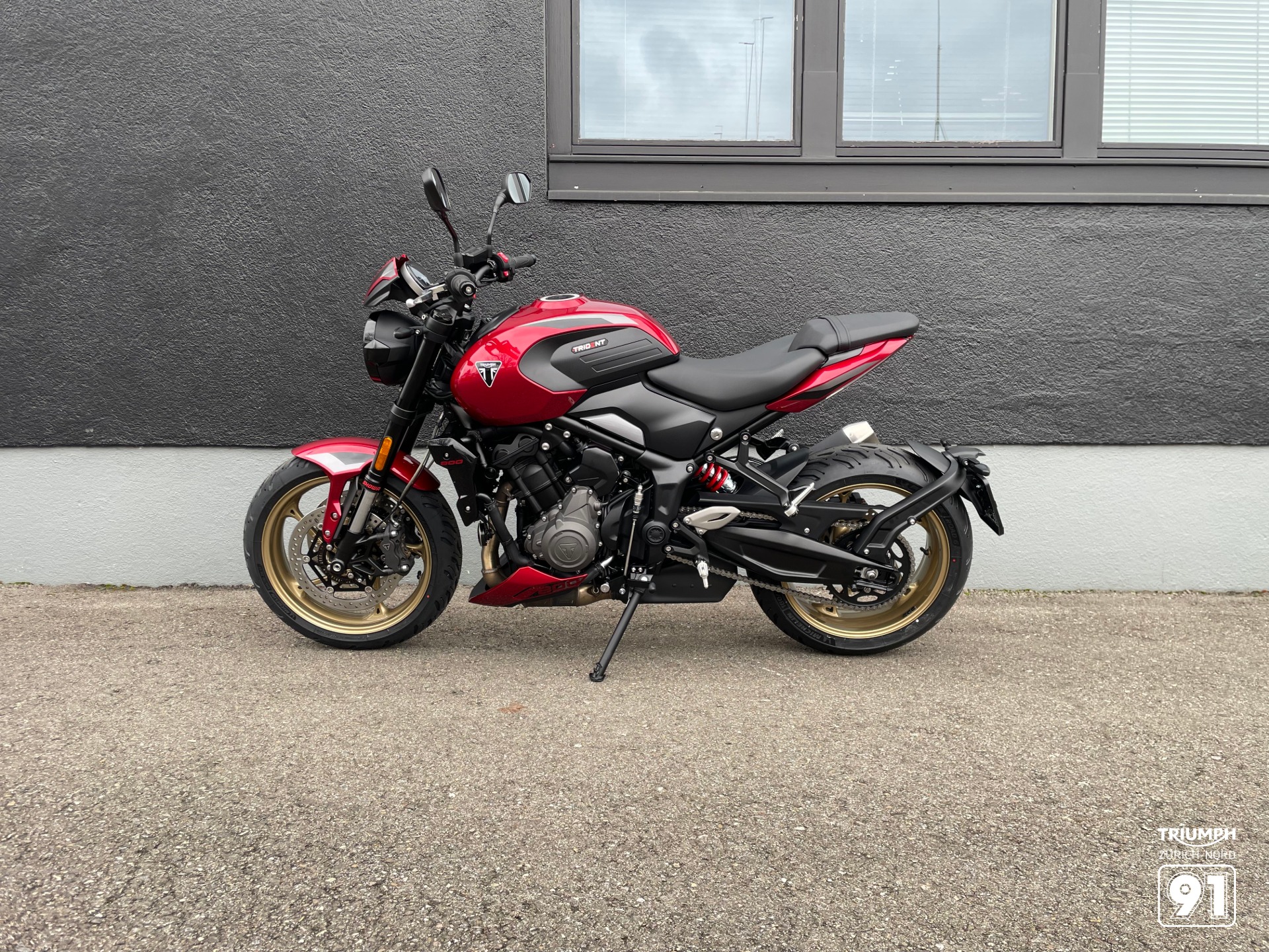 TRIUMPH TRIUMPH TRIDENT 800-image-9