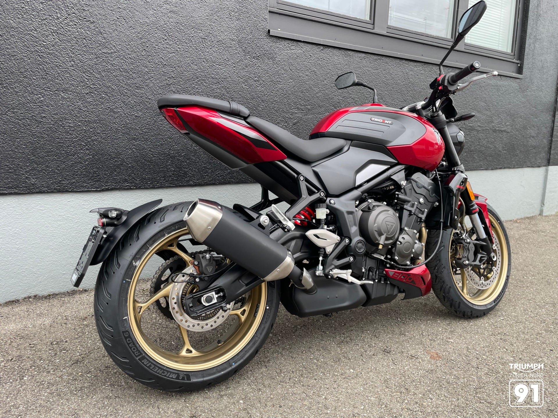 TRIUMPH TRIUMPH TRIDENT 800-showroom-element-2