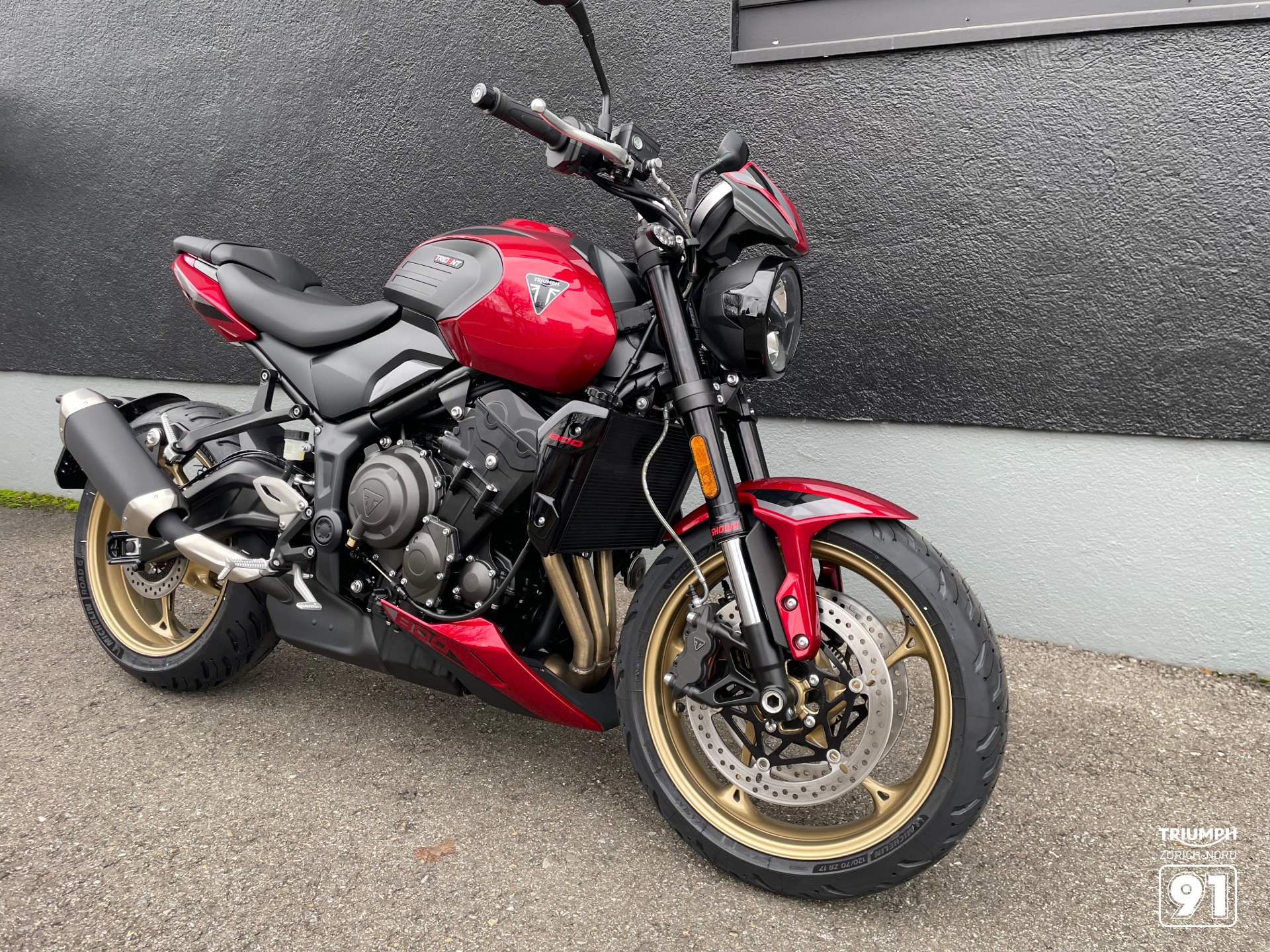 TRIUMPH TRIUMPH TRIDENT 800-showroom-element-1