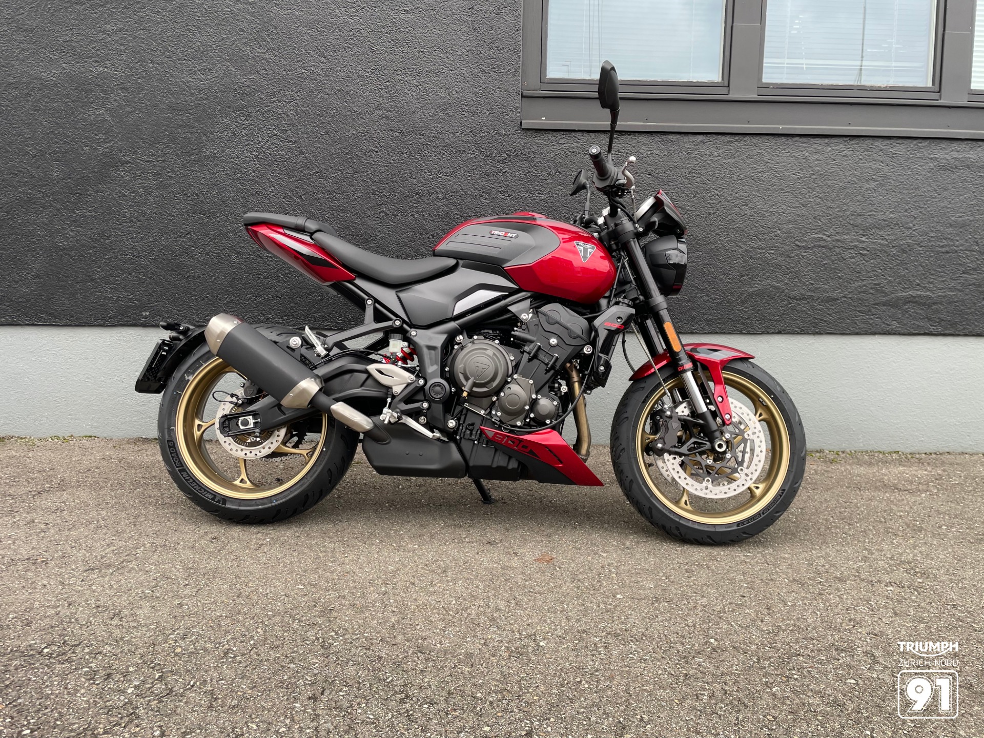 TRIUMPH TRIUMPH TRIDENT 800