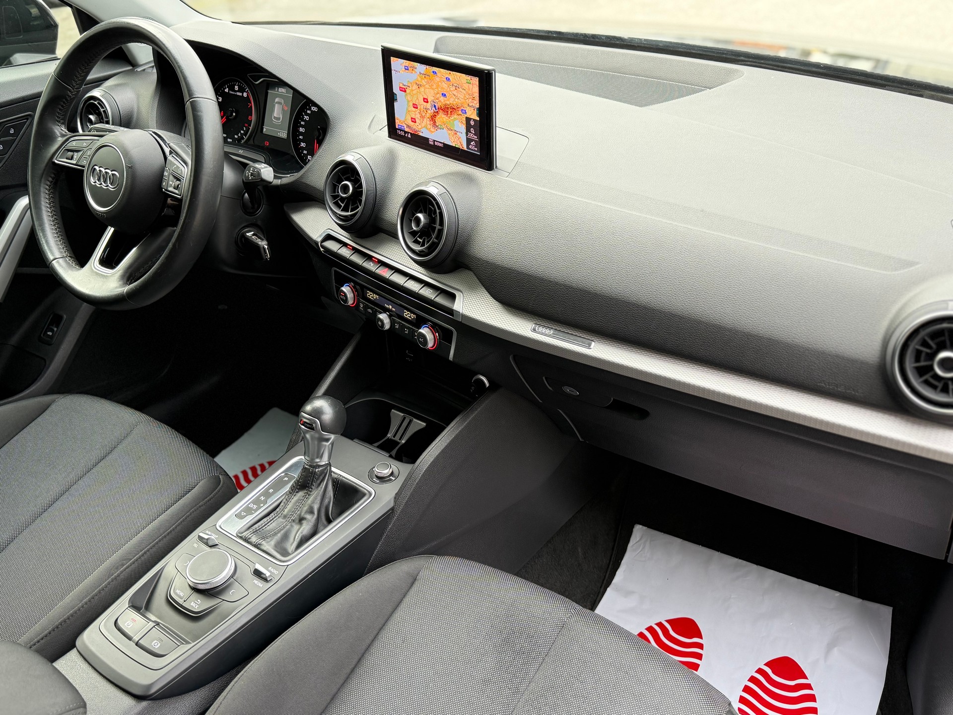 AUDI Q2 35 TFSI AttractionI S-tronic-image-14