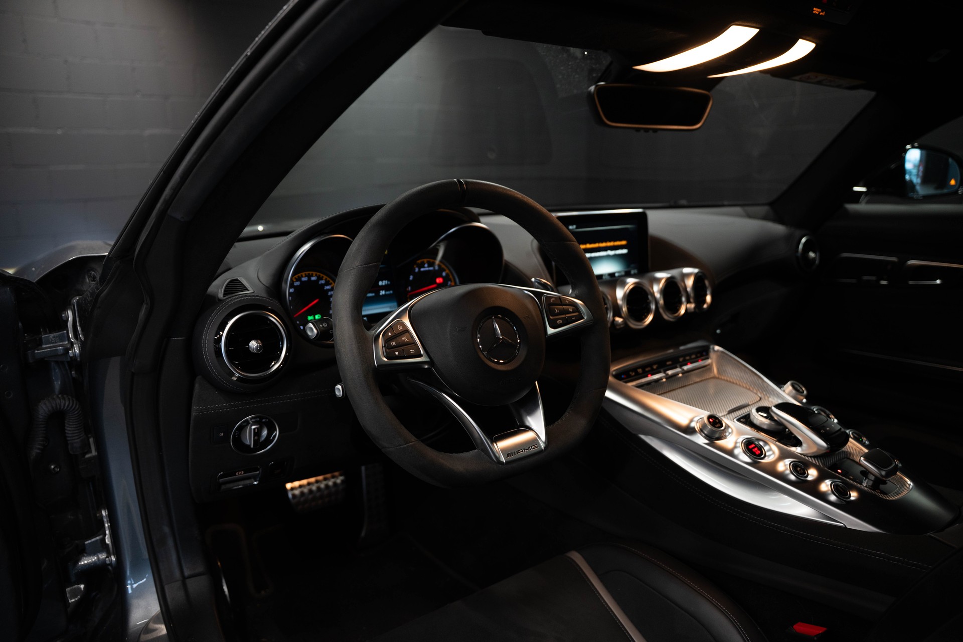MERCEDES-BENZ AMG GT C Speedshift DCT / Ohne OPF / CH Auto / Gratis Service / Carbon Keramik Bremsen / Burmester / Top Ausstattung /-image-11