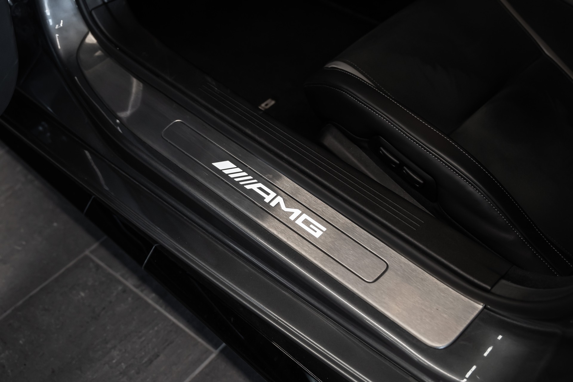 MERCEDES-BENZ AMG GT C Speedshift DCT / Ohne OPF / CH Auto / Gratis Service / Carbon Keramik Bremsen / Burmester / Top Ausstattung /-image-13