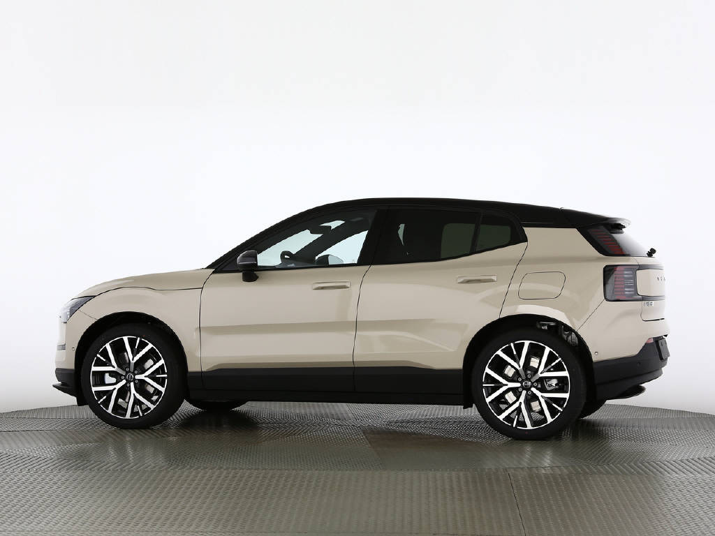 VOLVO EX 30 P8 Twin Ultra Performance AWD-image-28
